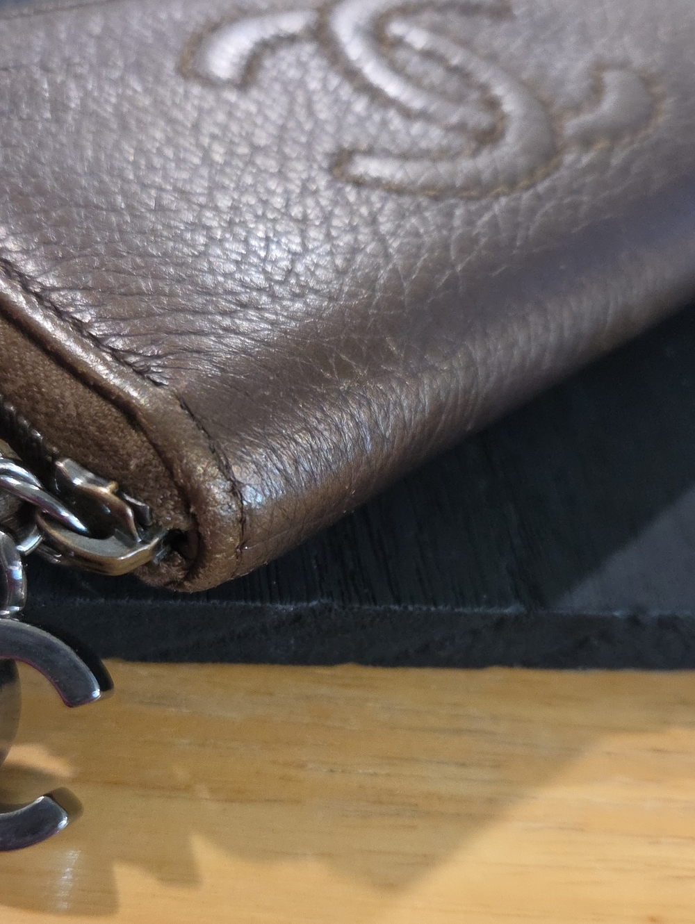CHANEL Metallic Brown Leather Zip Wallet & Card Holder with CC Charm - Picture 5 of 13